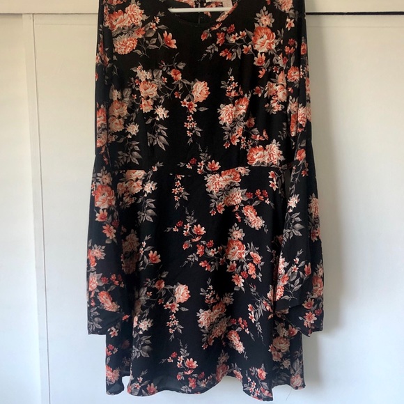 Forever 21 Dresses & Skirts - Forever 21 floral dress